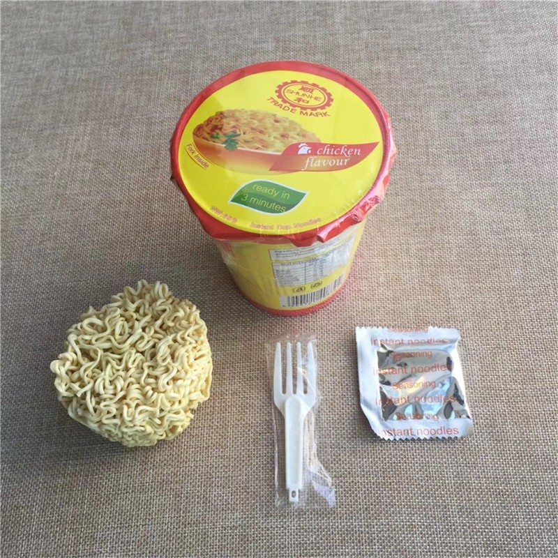 บะหมี่กึ่งสำเร็จรูปรสไก่แป้งสาลี