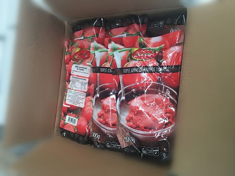 Sachet de 1000 g de concentré de tomates et de sauce tomate