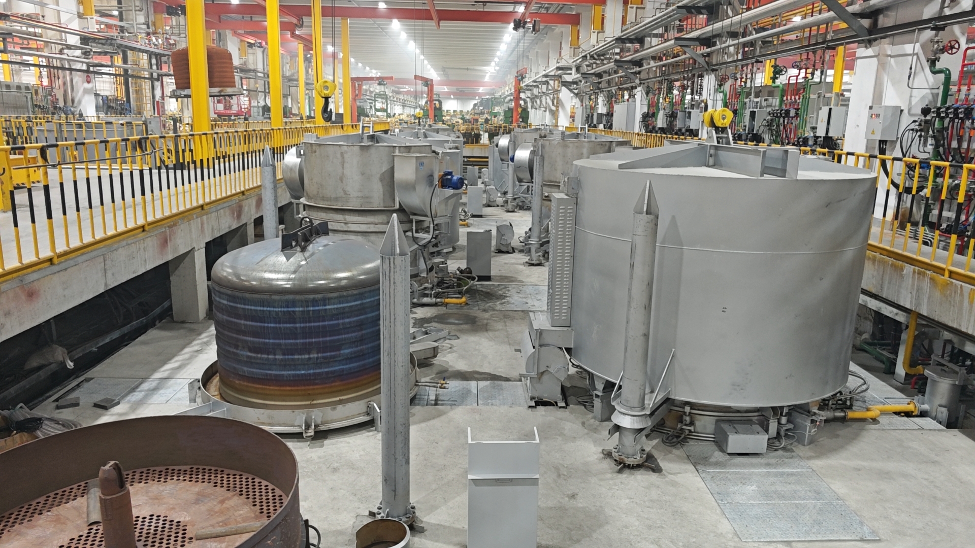 Bell-type annealing furnace