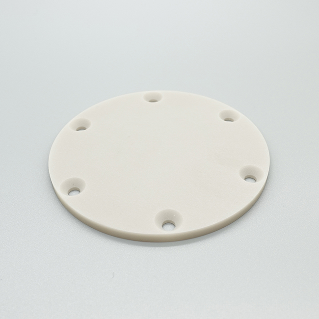 Керамический диск из нитрида алюминия Альн
 с монтажными отверстиями