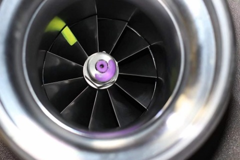 Ciri-ciri yang diperlukan untuk pengecas turbo masa hadapan