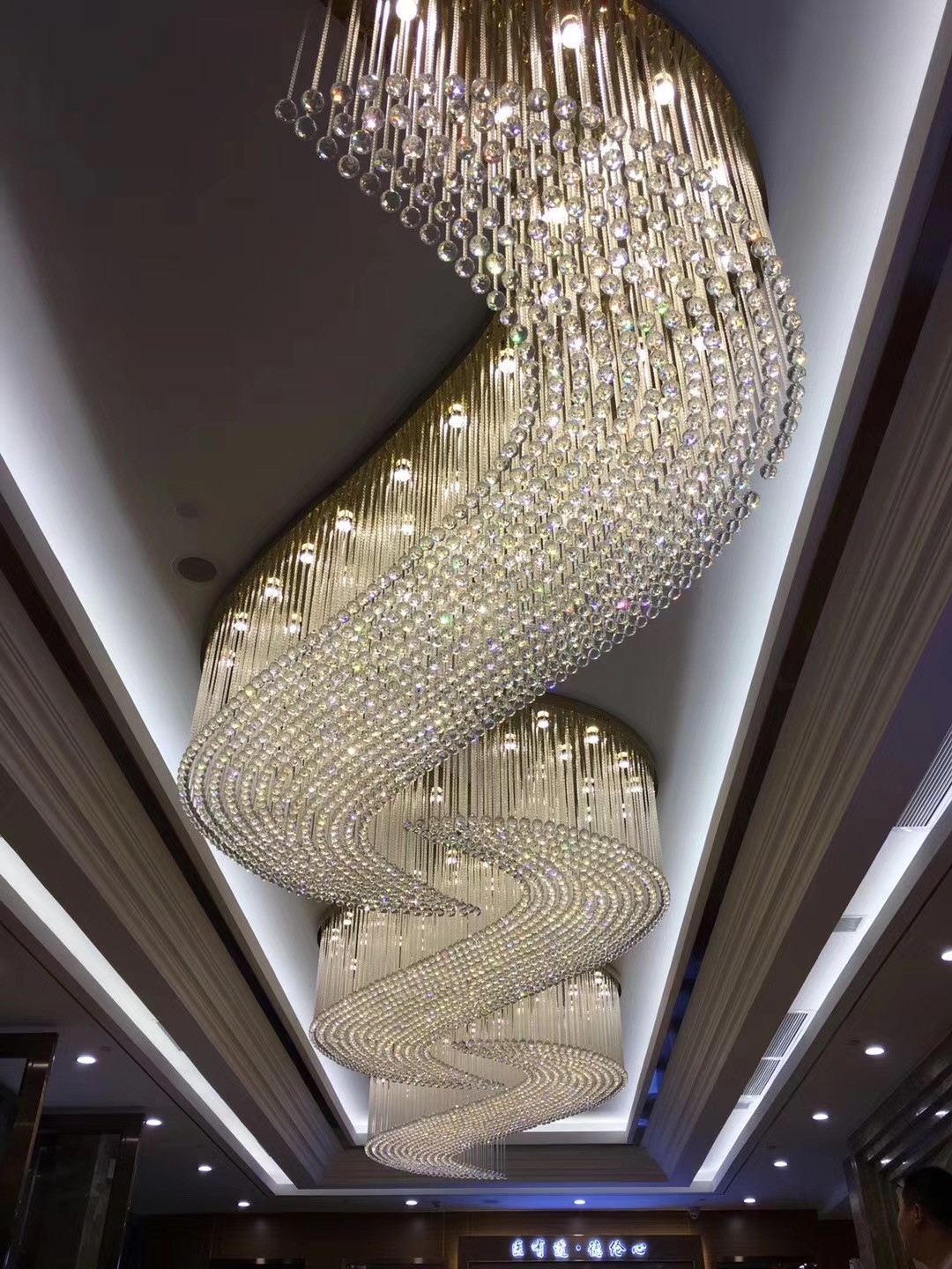 Irregular shape stainless steel plate with crystal luxury chandeliers