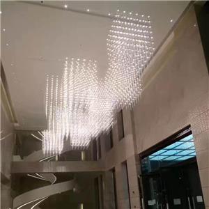 يؤدى ضوء مكعب ديكور ثريات تركيبات الإضاءة لممر الفندق