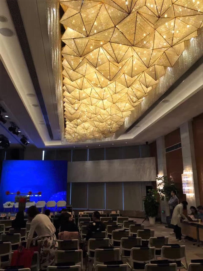 Ballroom crystal Chandeliers With Art Design for indoor decoration