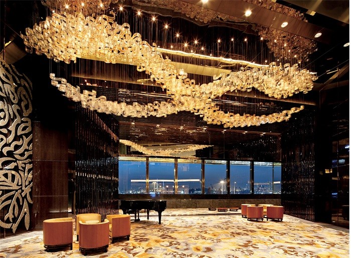 Китай Кулон искусства приспособлений освещения бального зала стеклянный с неправильным дизайном для гостиницы, производитель