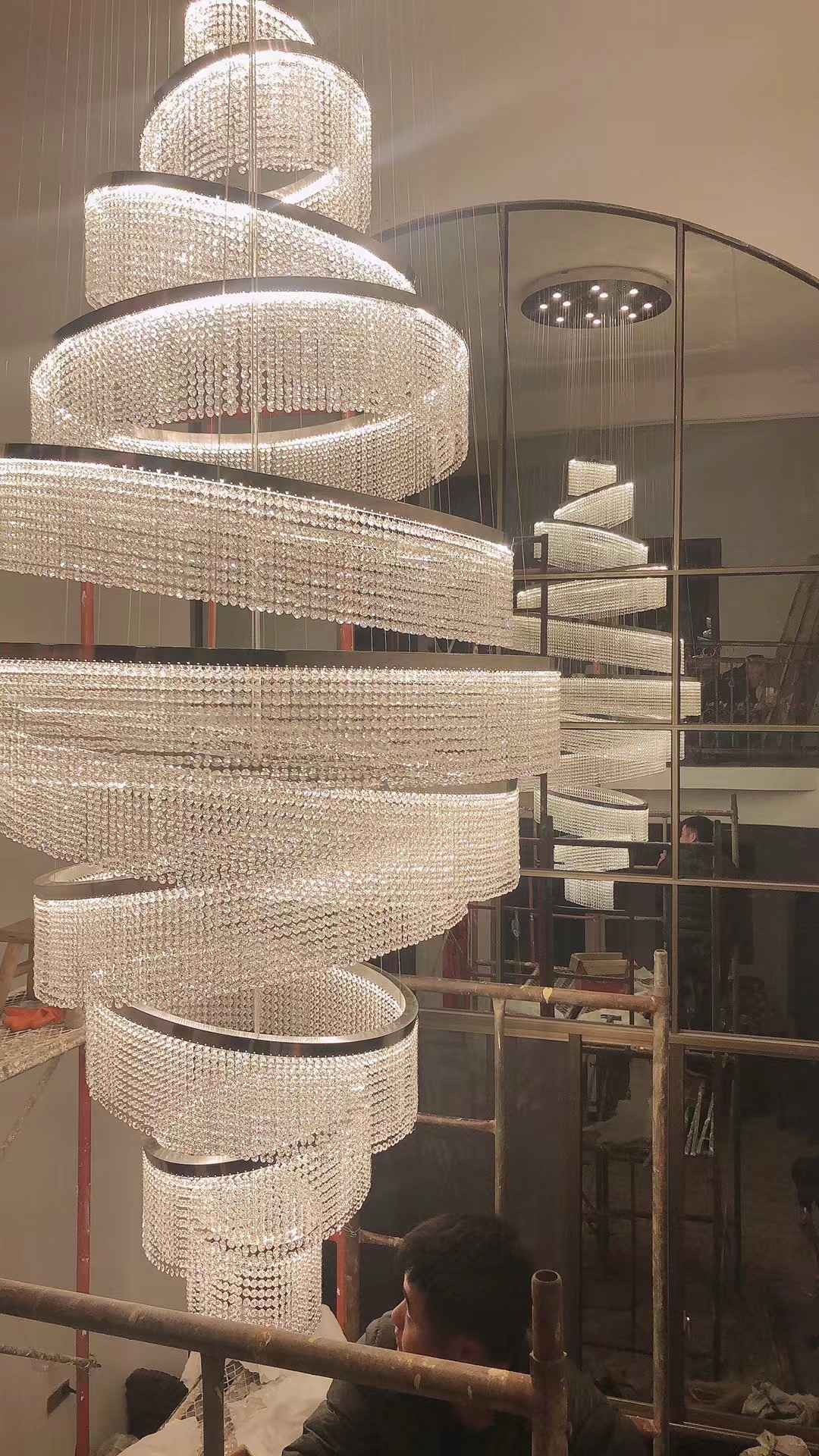 Lampadari in cristallo per foyer di Villa Personale (altezza soffitto 7 metri)