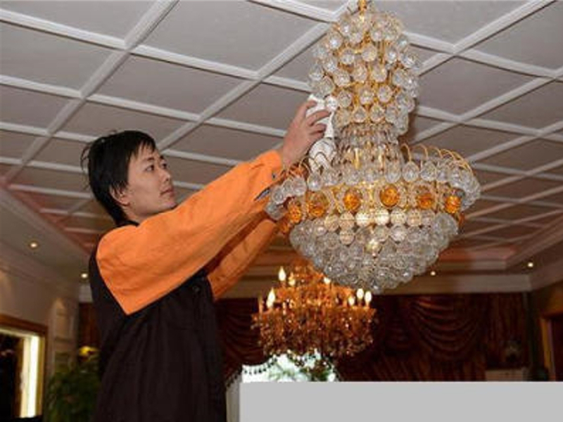 crystal chandelier cleaning tips