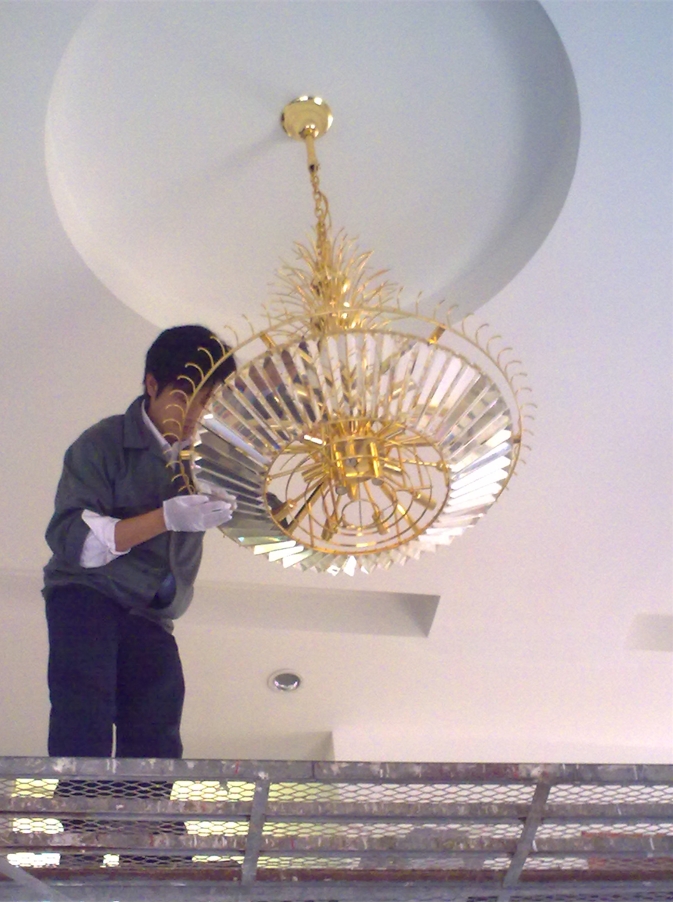crystal chandelier cleaning