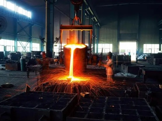 Alloy metal casting