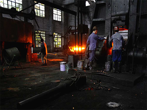 Qu'est-ce qui est mieux, le moulage ou le forgeage ?