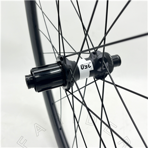 탄소 자갈 휠셋