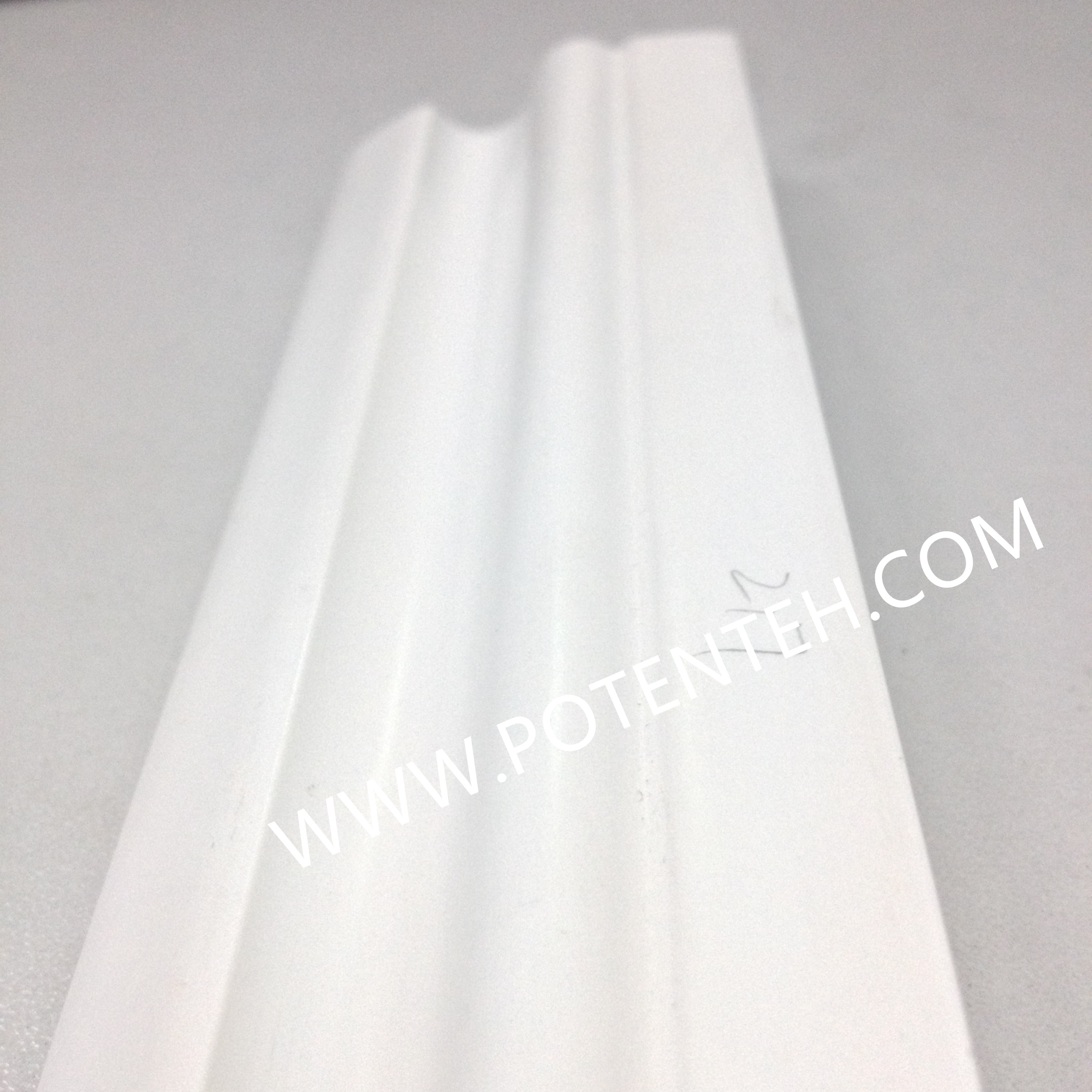 Waterproof Glossy Surface PVC Base Cap Moulding For House Decoration