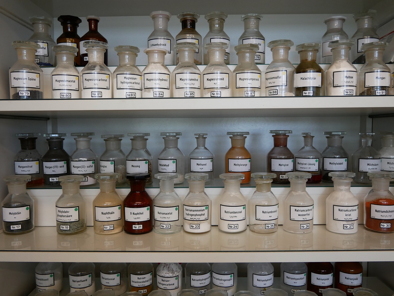 Why PVC Foam Board will be good option for Laboratory Decks?