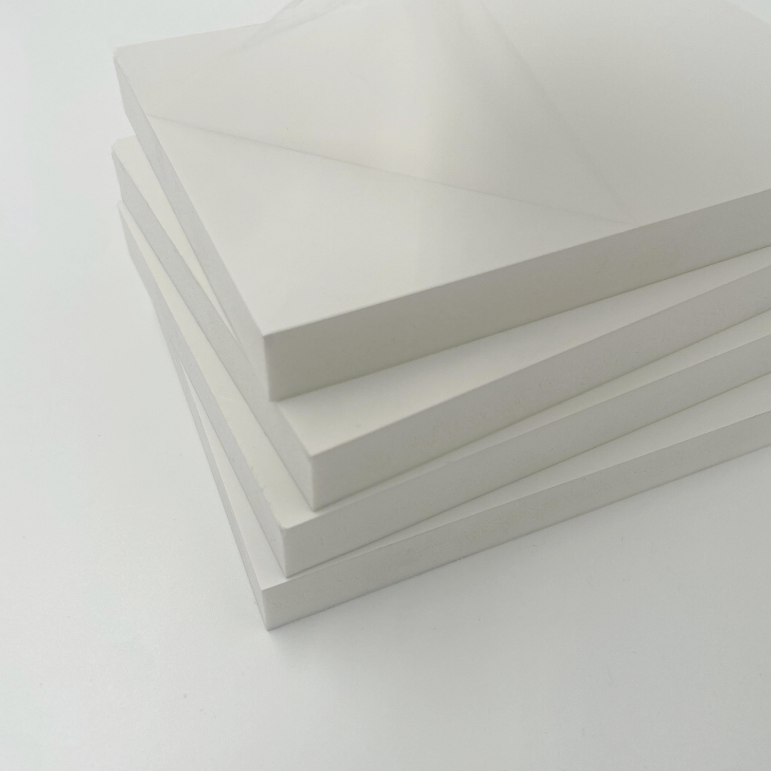 Papan buih Co-extrusion PVC Berkilat Tinggi untuk papan perabot kabinet