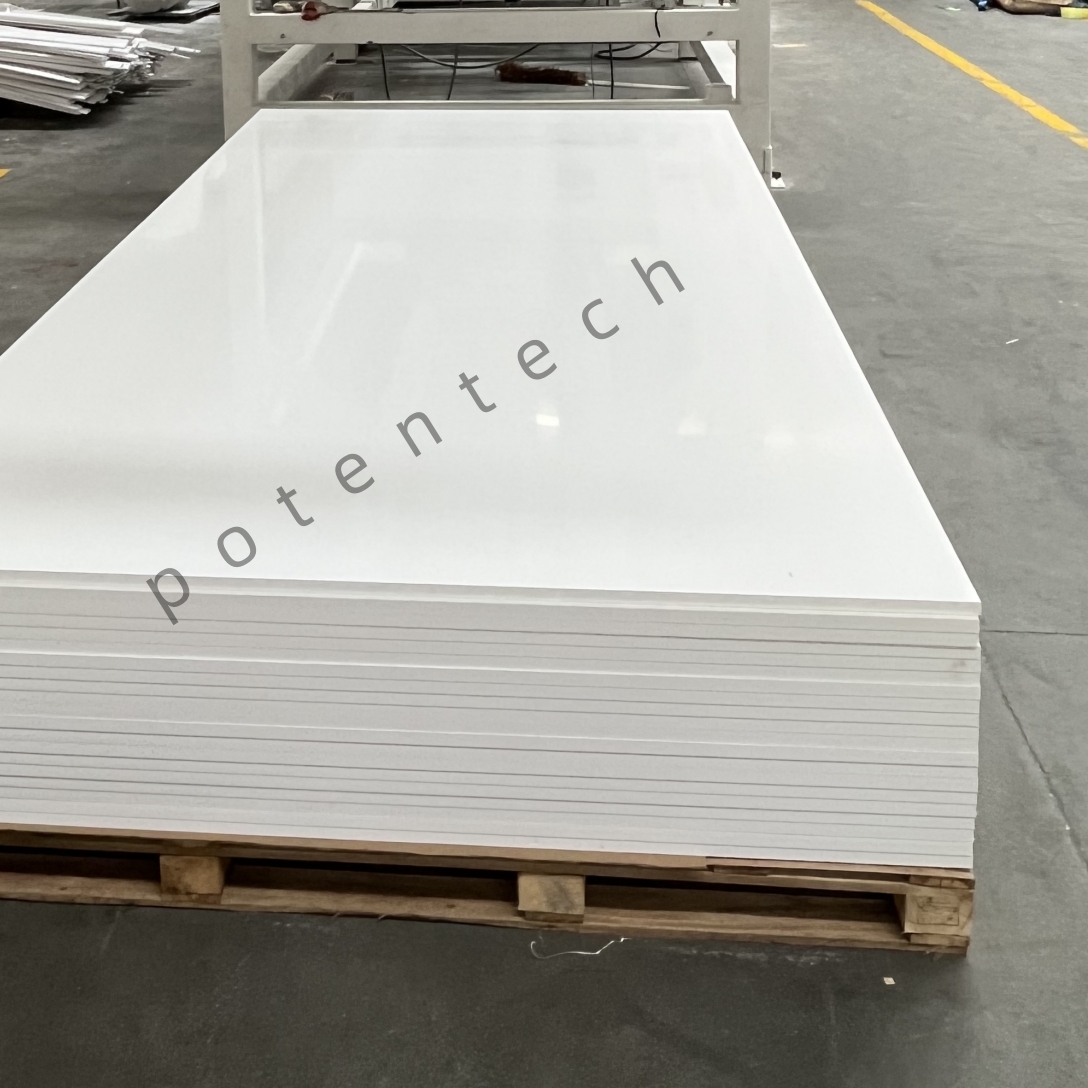 Is the price of PVC foam board related to size?