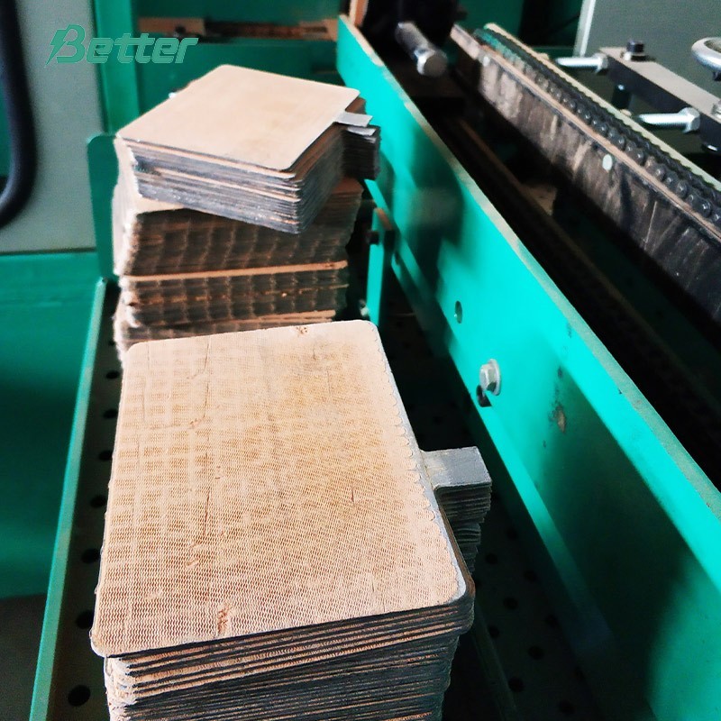 Machine d'emballage et d'empilage de plaques (PE)