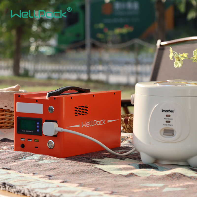 la migliore centrale elettrica solare portatile al litio per il campeggio