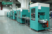 Linea di assemblaggio automatica delle batterie al piombo-acido