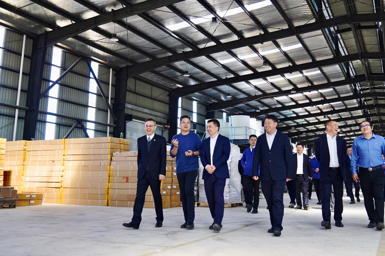 El vicegobernador de Jiangxi, Xia Wenyong, y el embajador chino en Zambia, Han Jing, encabezaron delegaciones separadas para visitar la filial extranjera de Better Tech Group.