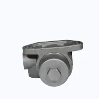 Cabezal de filtro de aceite Sk200-6 Base de cabezal de filtro de combustible para piezas de motor de excavadora Sk200-6 Cabezal de filtro de aceite Asiento de combustible