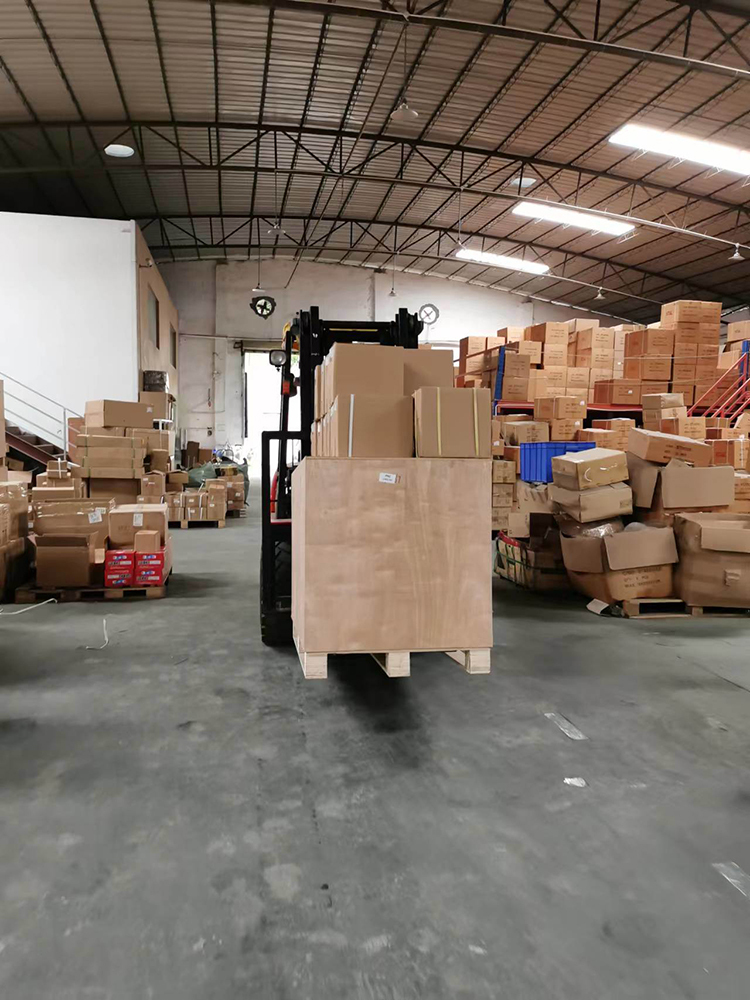 Chinese Supplier Series of High Quality Hydraulic Pilot Control System/Operationg Rod /Boot&Handle for Excavators Komatsu Cat320 Kobelco Hitachi Ect