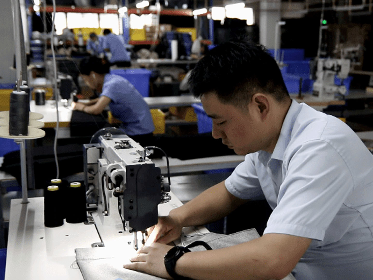 Walk into Dahao production workshop