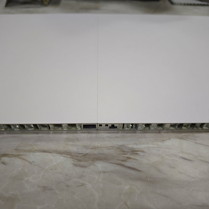 Honeycomb Aluminum Panel Edge Mounting Structure for Wall