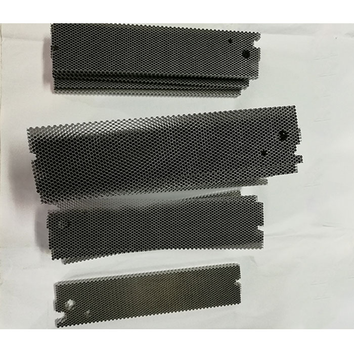 Customized steel honeycomb core