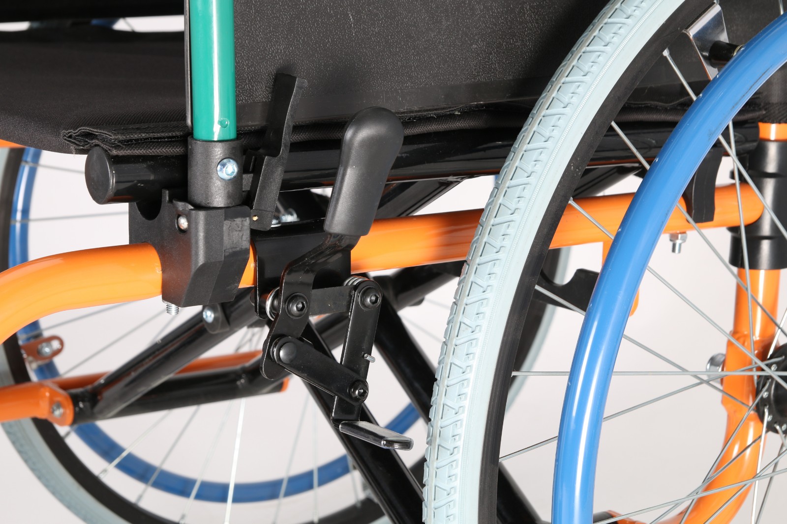 tıbbi peiatrik tekerlekli sandalye