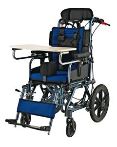 ダイニングテーブル付き脳性麻痺車椅子