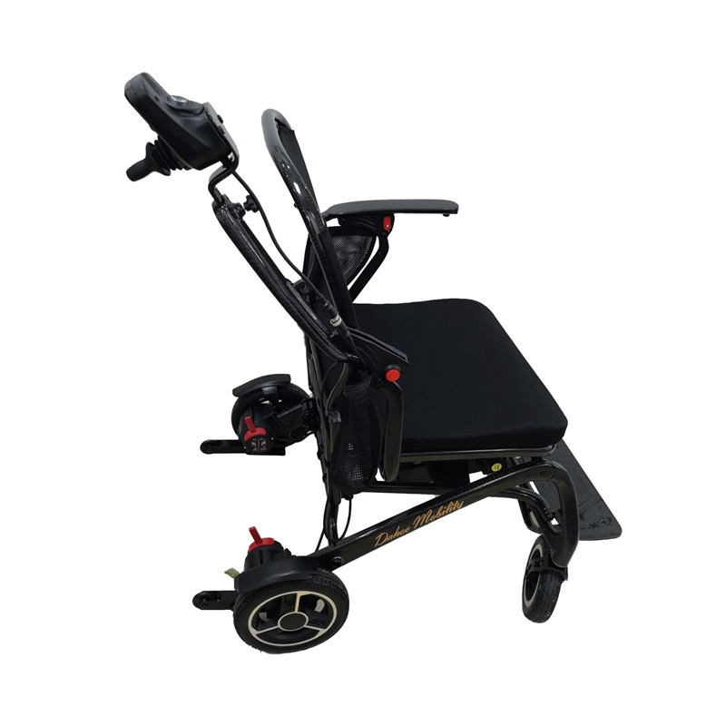 Effortless Portability: The 15.6kg Carbon Fiber Folding Wheelchair