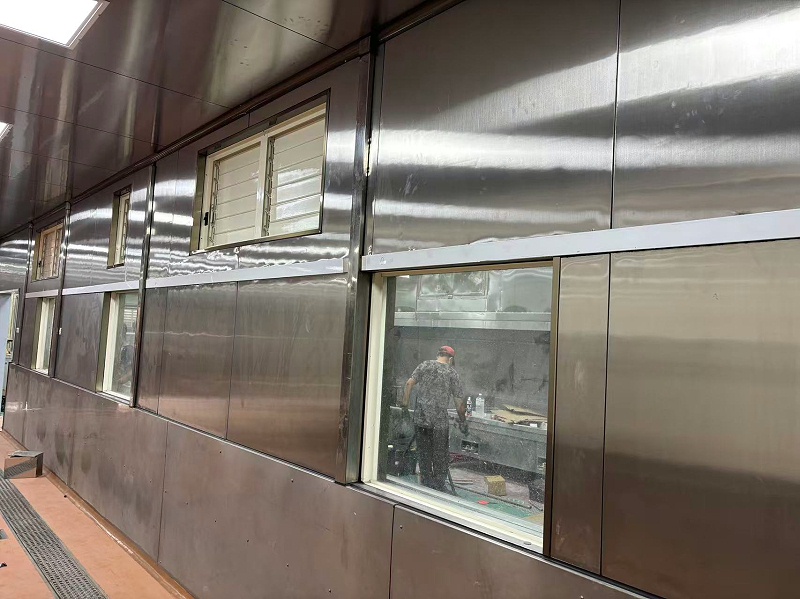 This case study features a UK food factory's bubble tea production workshop that used 50mm rock wool cleanroom panels (A‑grade non‑combustible) for partition walls and ceilings. The panels deliver a clean, fire‑safe, insulated, and moisture‑resistant environment that meets UK food production standards. The supplier, Foshan SAMZOON, has also served Nestlé, Yanjin Shop, Want Want, and Haitian.