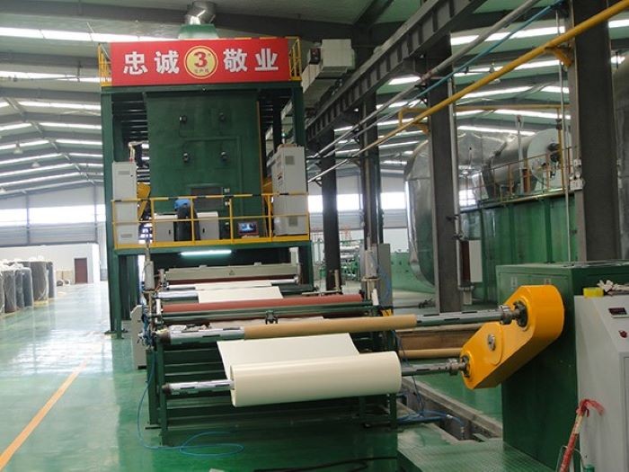 IXPE gazlı ısıtma köpürtme makinesinin ve elektrikli ısıtma köpürtme makinesinin özelliklerinin karşılaştırılması