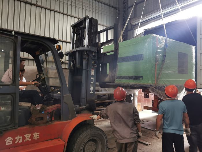 The IXPE gas heating foam machine ordered by a large foreign company from Qin Ding Company was shipped