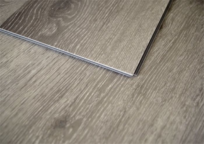 IXPE köpük malzemesinin SPC paspas üzerine uygulanması