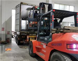 Qinding Company tarafından üretilen başka bir komple XPE köpük makinesi hattı seti yurt dışına ihraç edildi