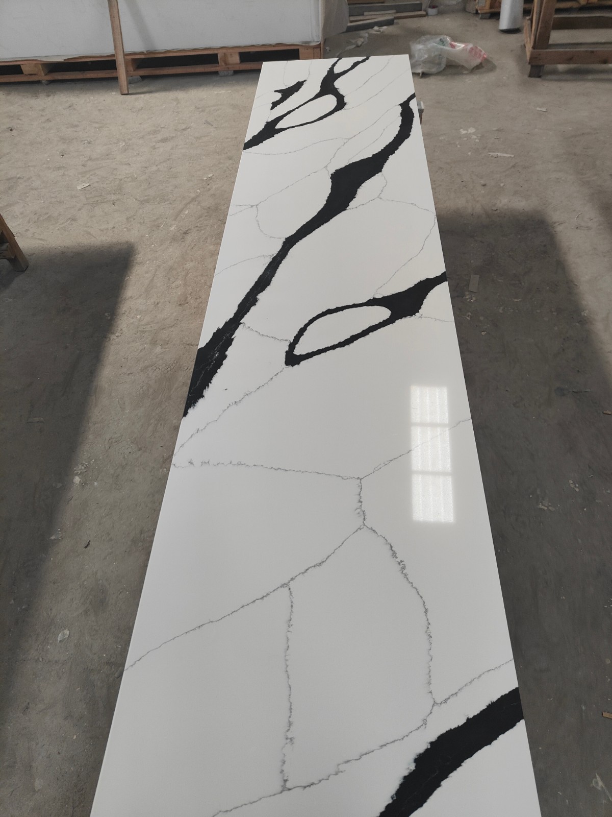 white quartz tiles 600x600