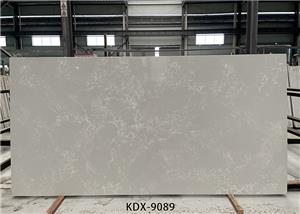 Biele mužské kremenné dosky