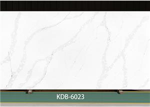 Umelo vyrobené kamenné dlaždice Calacatta Quartz Colors na schody