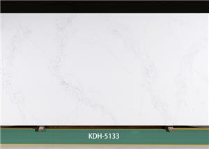 Ružovobiela kremenná kamenná doska