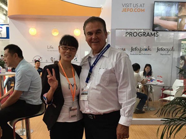 عميل من الفلبين