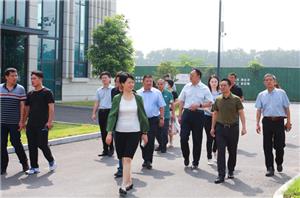 Kumpulan penyelidik Persekutuan Industri dan Perdagangan Seluruh China melawat Luoyang Laipson
