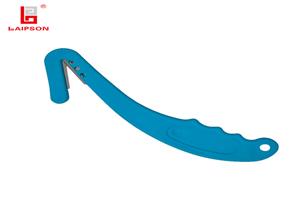 Veterinary livestock ear tag remover tool for cattle sheep pig