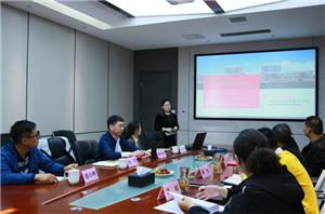 Xinjiang Hami highway animal and plant quarantine station in Laipson exchange study