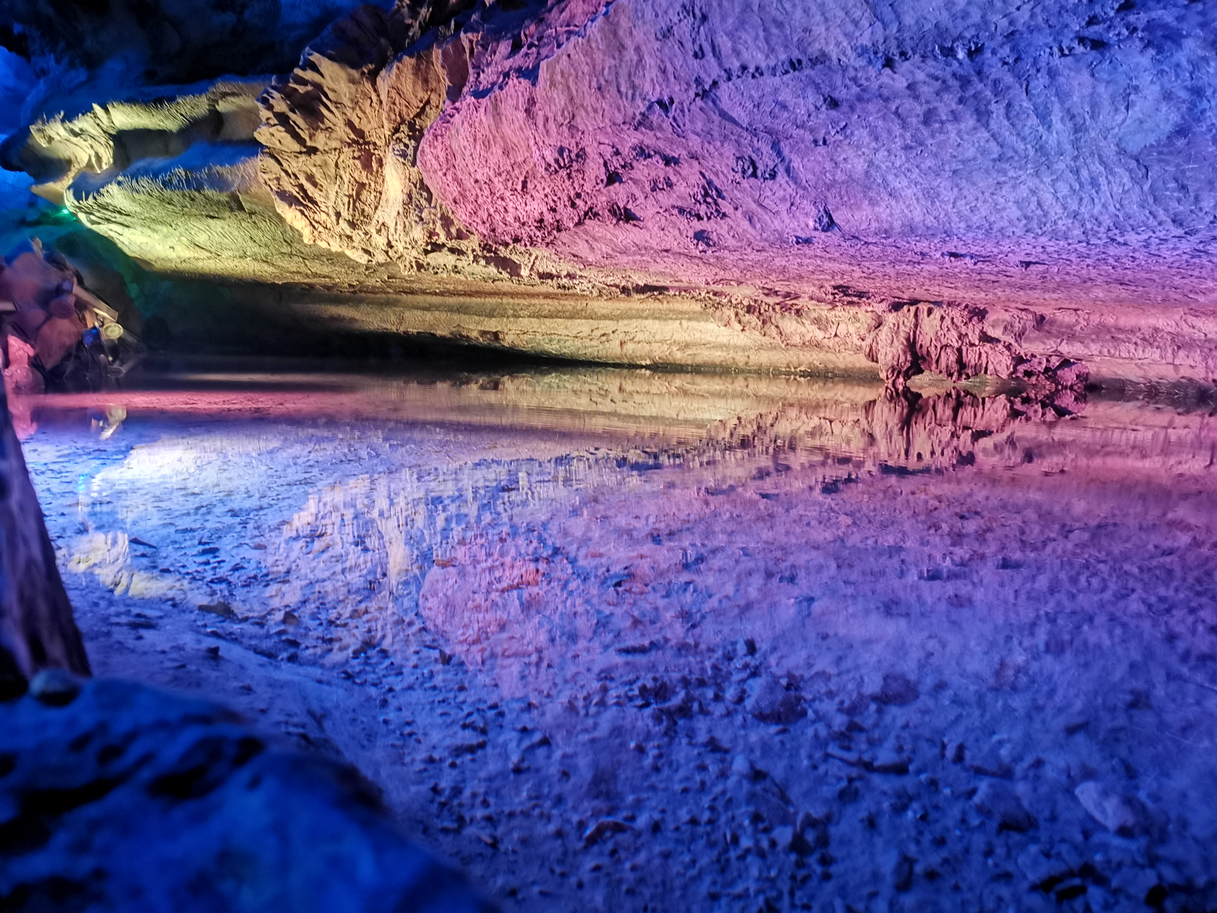 Lighting Project in Yuhua Cave