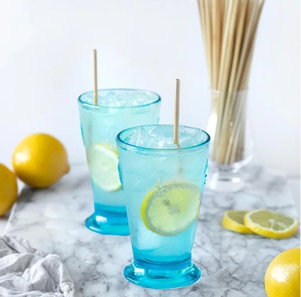 drinking straws