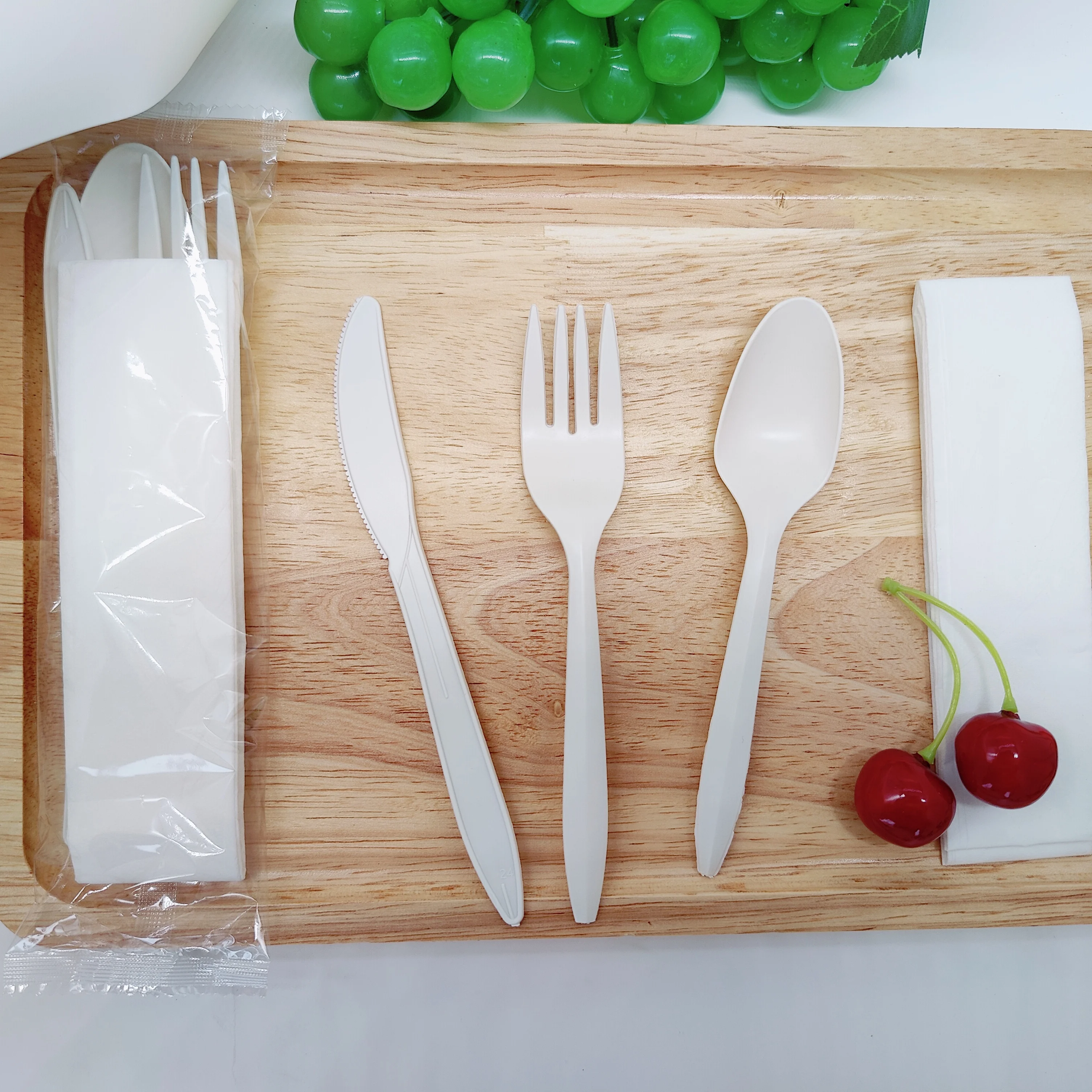 Plastic Forks With Napkin