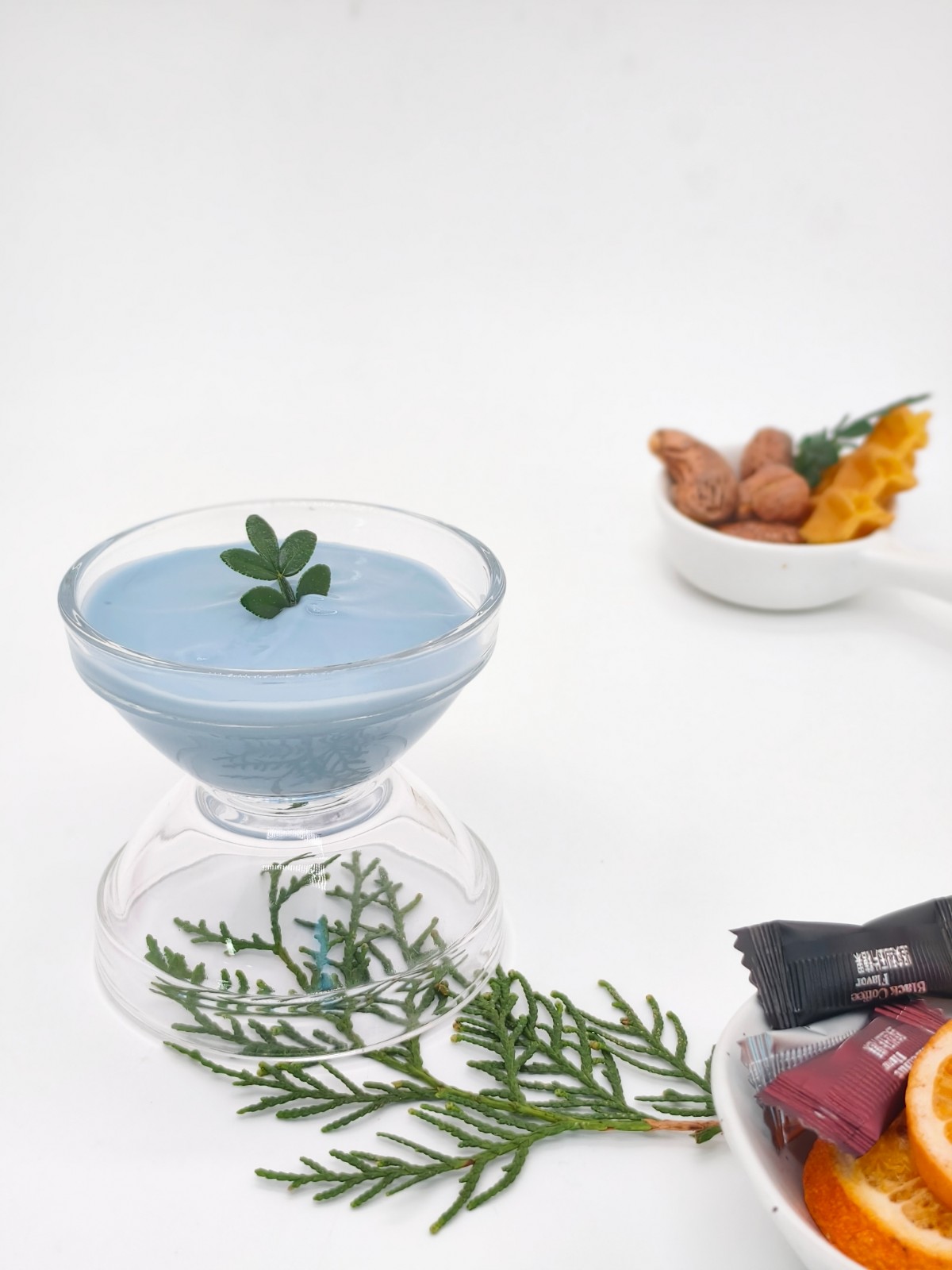 Natural blue food coloring