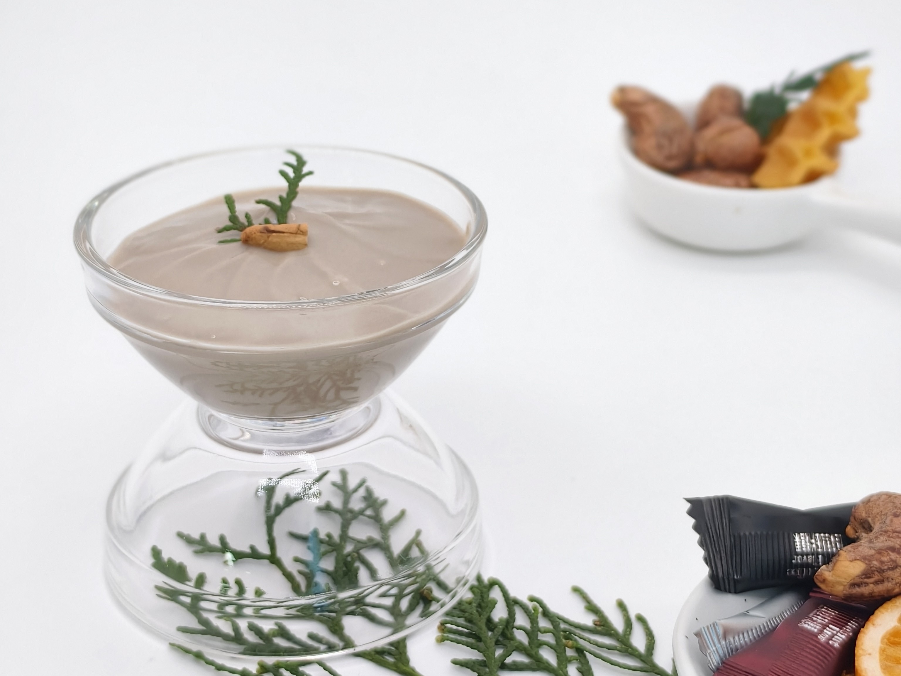 Natural brown food coloring