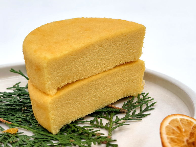 Natural yellow food coloring